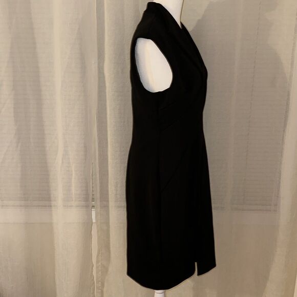 Ted Baker 14 (5) Black Geodese V Neck Front Slit Back Zip Sleeveless Shift Dress - Picture 11 of 17